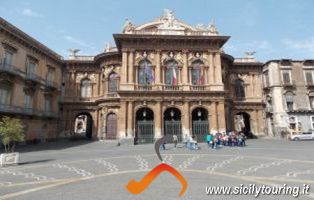DISCOVER CATANIA WITH GUIDE.png
