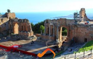 Taormina and Giardini Naxos with a guided tour.png